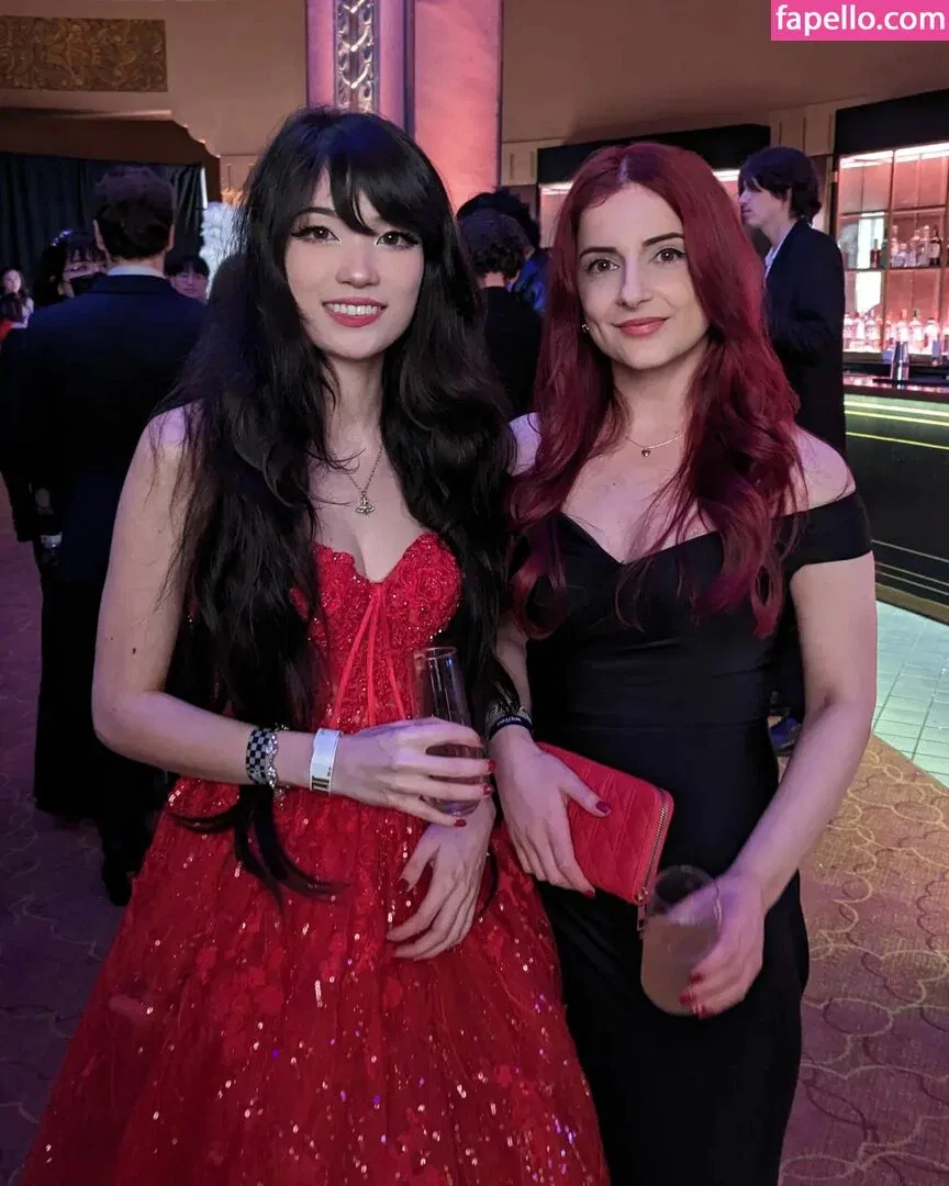 AnnieFuchsia Onlyfans Photo Gallery 