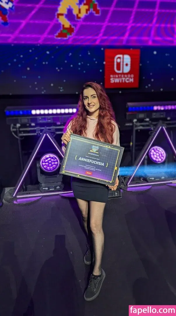 AnnieFuchsia Onlyfans Photo Gallery 