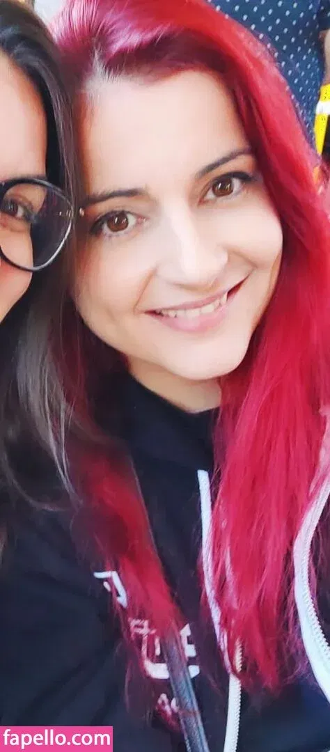 AnnieFuchsia Onlyfans Photo Gallery 