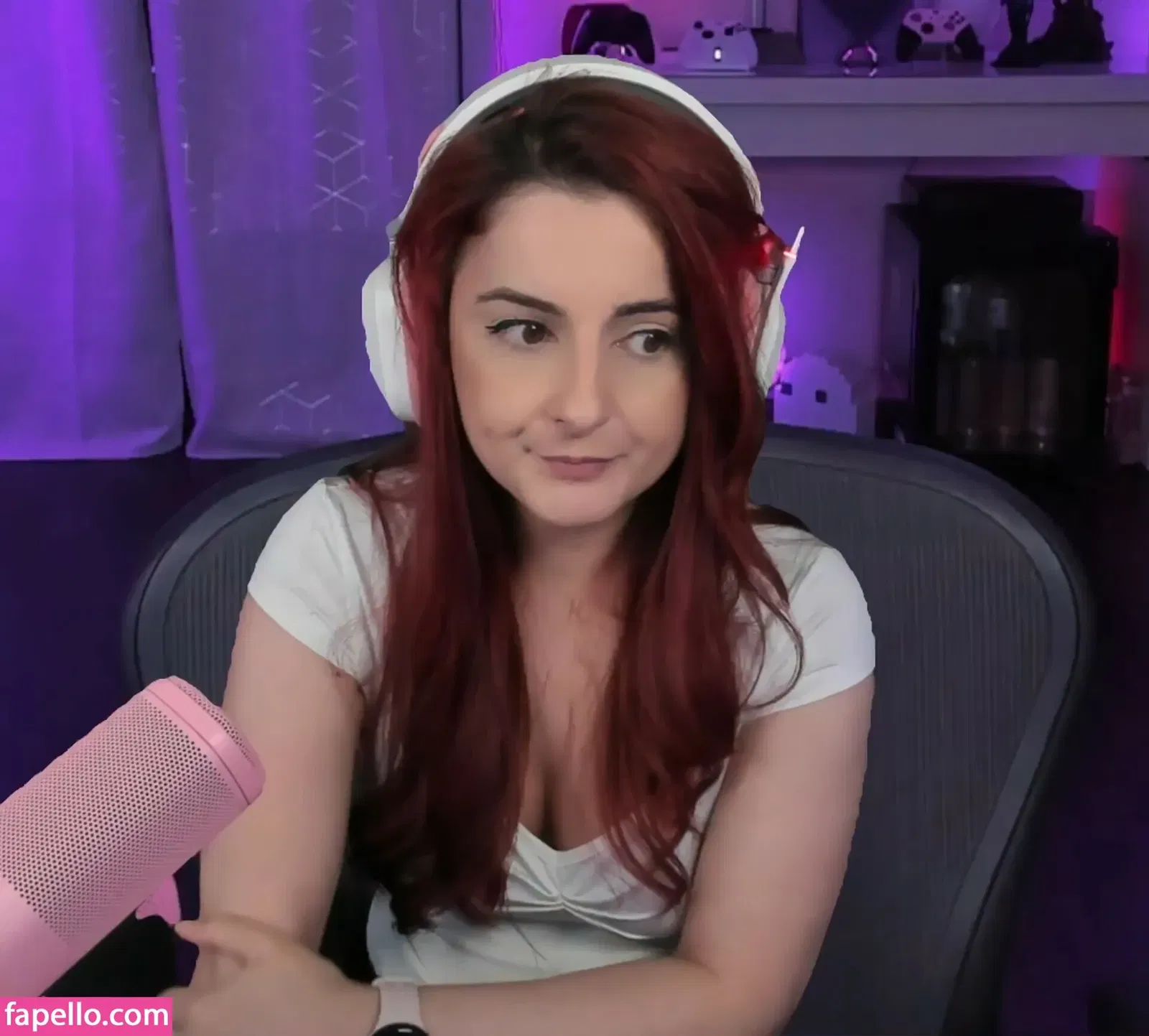 AnnieFuchsia Onlyfans Photo Gallery 