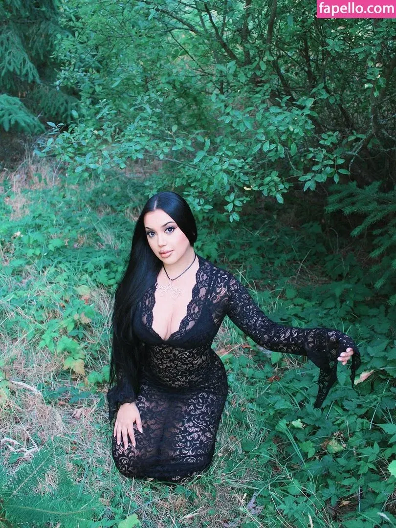 Ariel Smikon Onlyfans Photo Gallery 