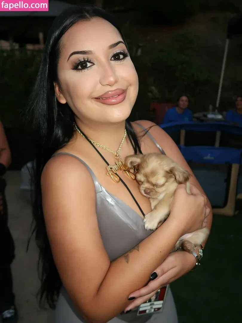 Ariel Smikon Onlyfans Photo Gallery 