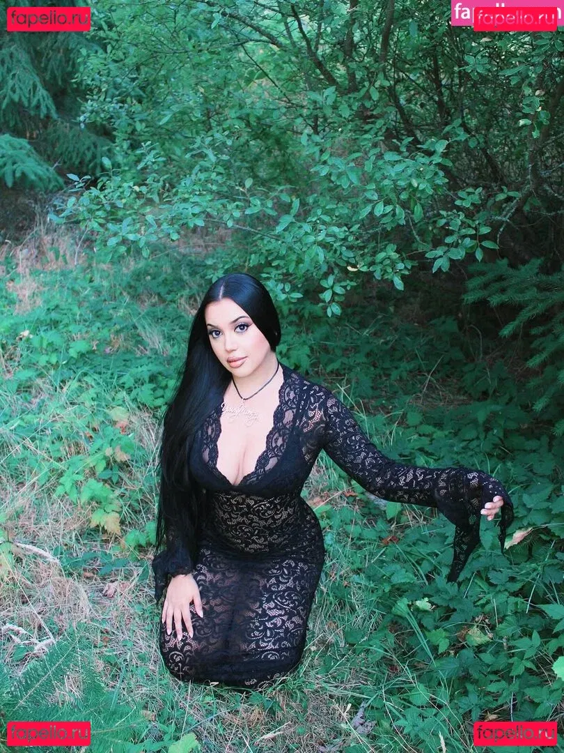 Ariel Smikon Onlyfans Photo Gallery 