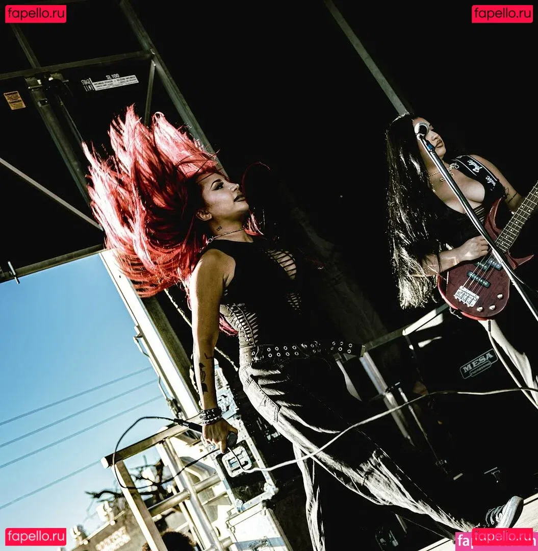 Ariel Smikon Onlyfans Photo Gallery 