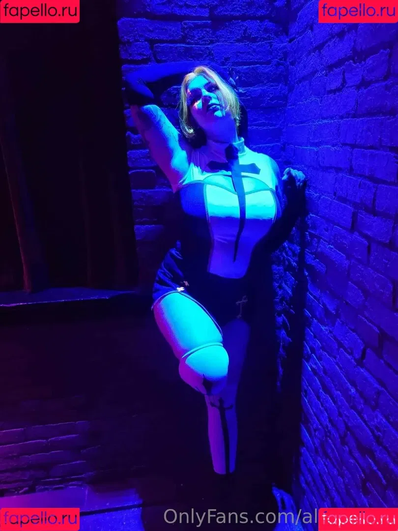 alicesnow Onlyfans Photo Gallery 