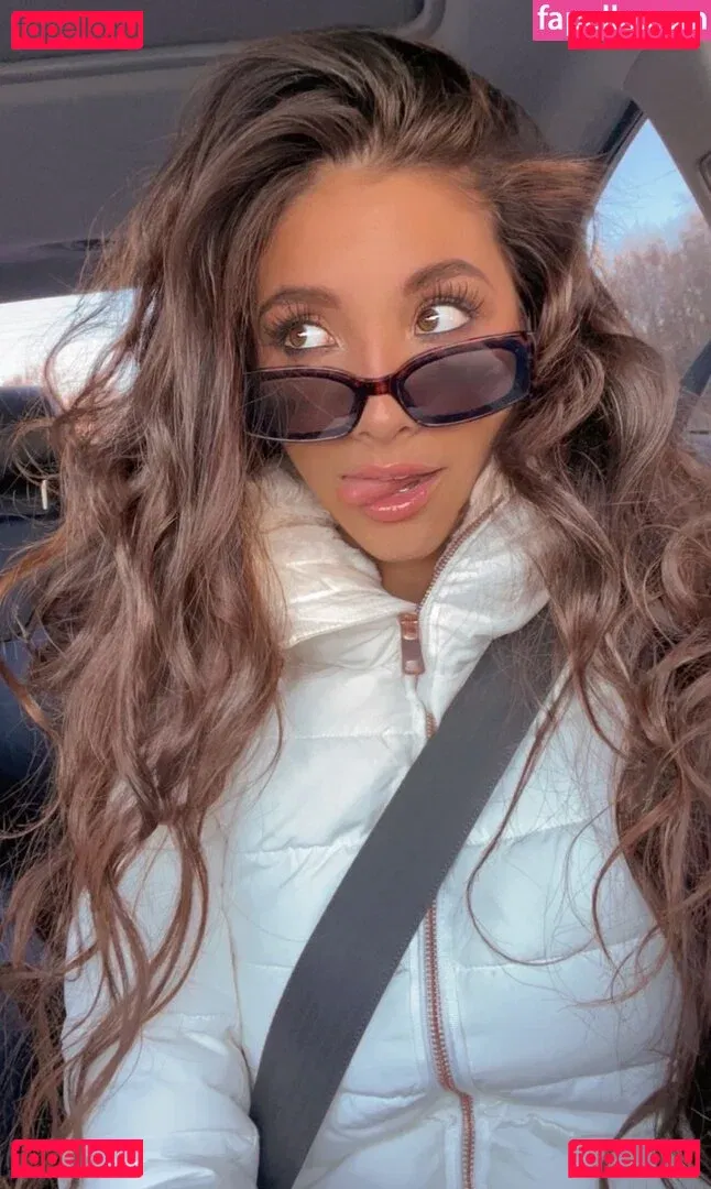 Haley Gosserand Onlyfans Photo Gallery 