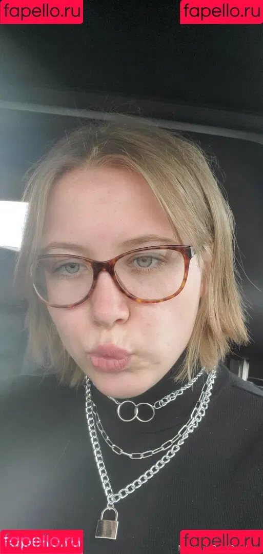 mykenzieren Onlyfans Photo Gallery 