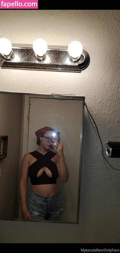 mykenzieren Onlyfans Photo Gallery 