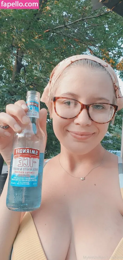 mykenzieren Onlyfans Photo Gallery 