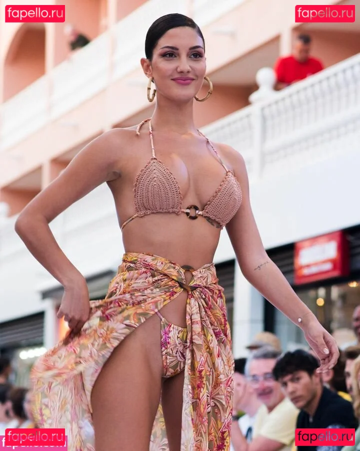 Tania Medina Onlyfans Photo Gallery 