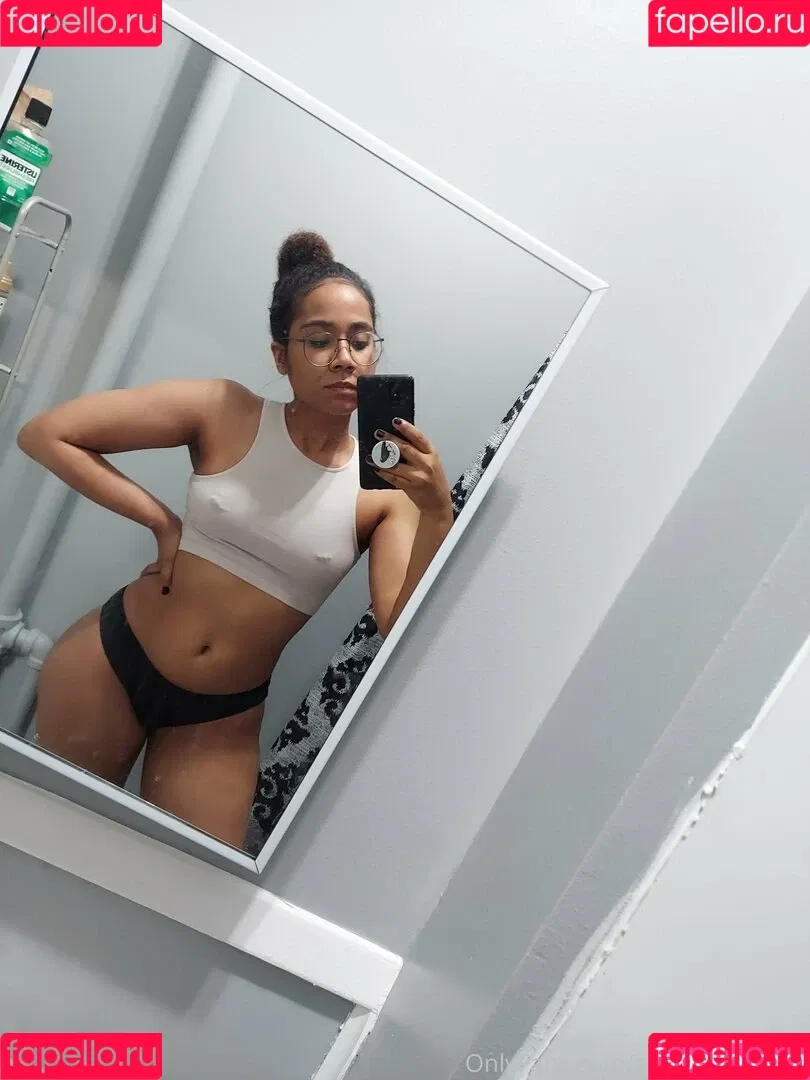 Slightly Expired Onlyfans Photo Gallery 