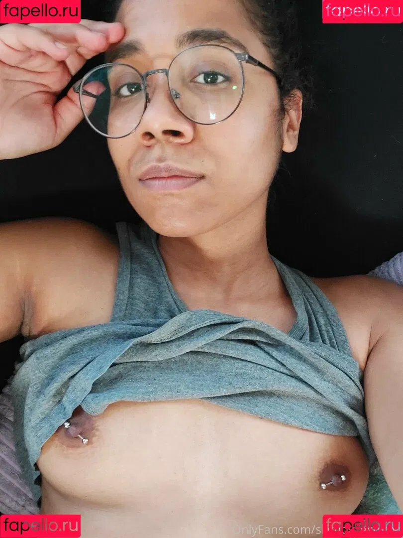Slightly Expired Onlyfans Photo Gallery 