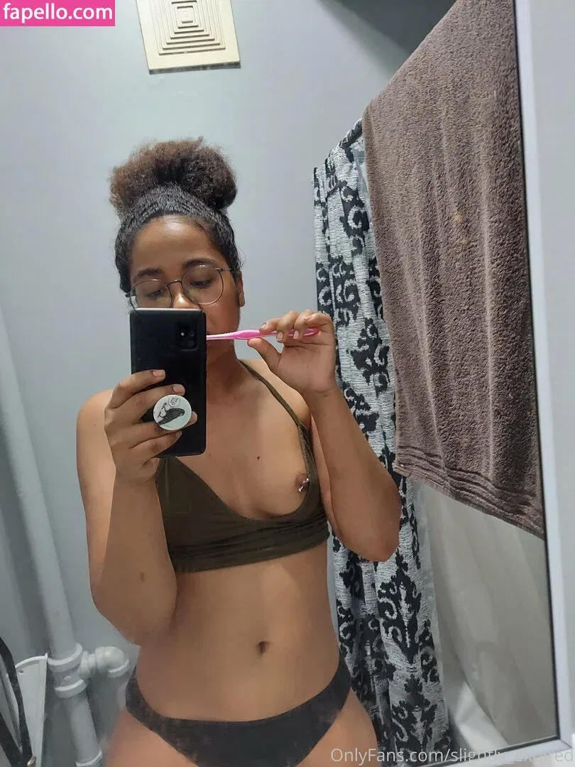 Slightly Expired Onlyfans Photo Gallery 