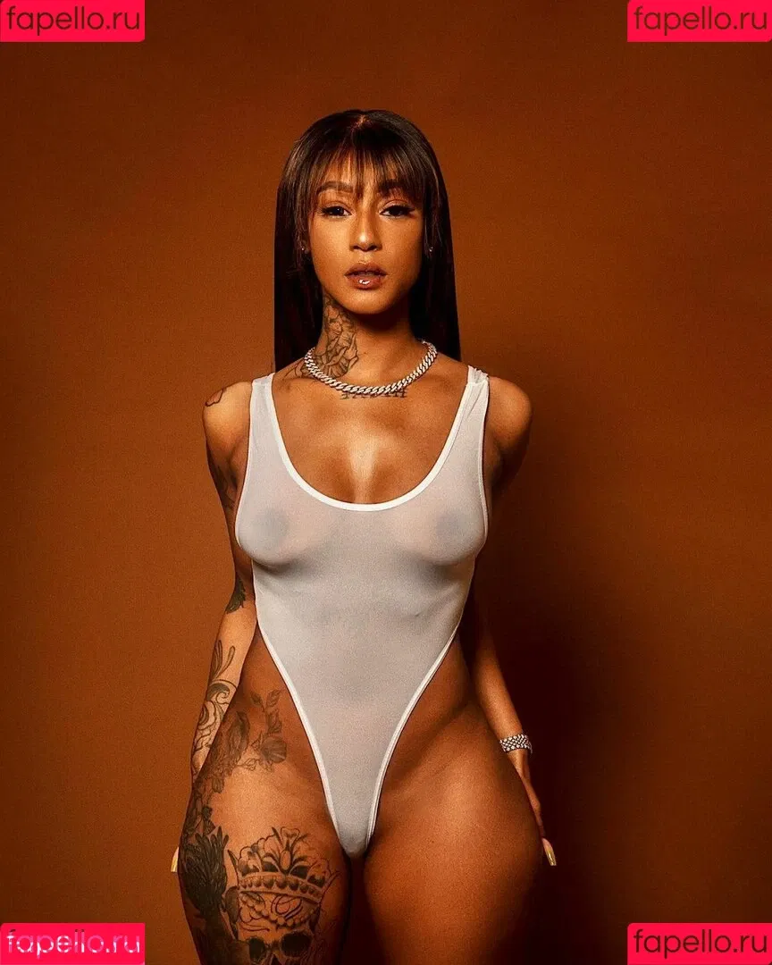 Mizz Twerksum Onlyfans Photo Gallery 