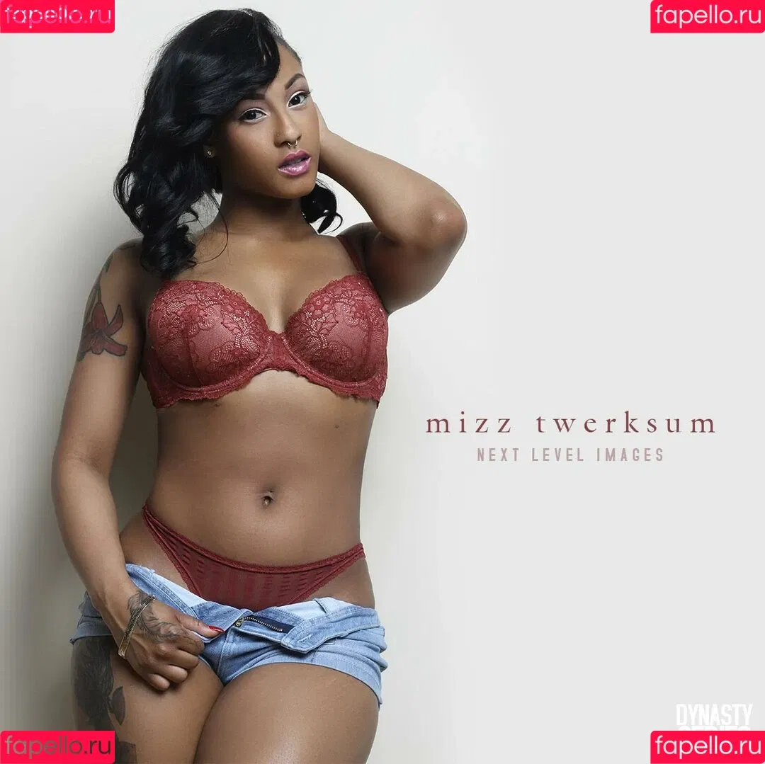 Mizz Twerksum Onlyfans Photo Gallery 