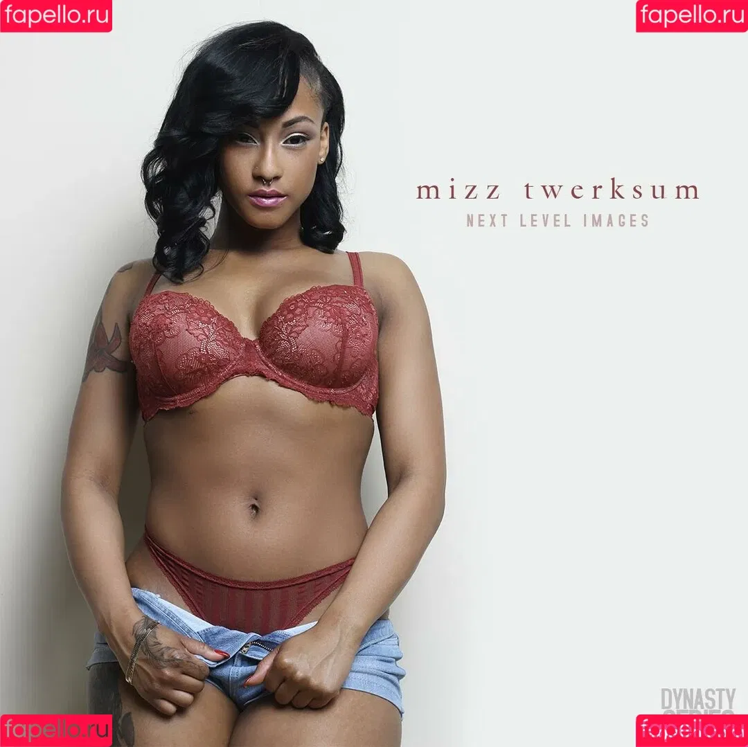 Mizz Twerksum Onlyfans Photo Gallery 