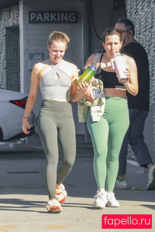 Kristen Bell Onlyfans Photo Gallery 