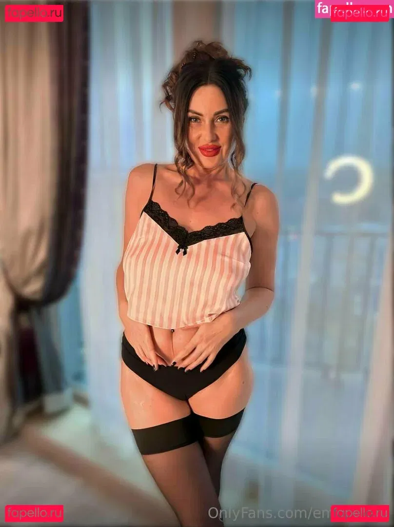 emmapaid Onlyfans Photo Gallery 