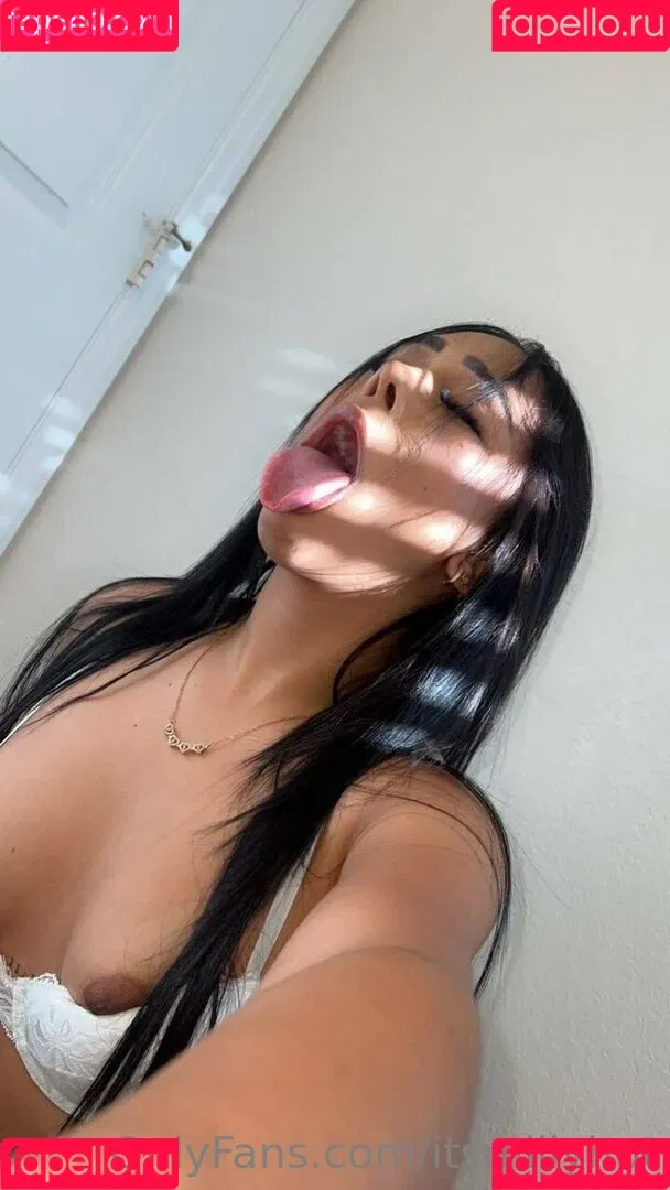 itsmillyhot Onlyfans Photo Gallery 