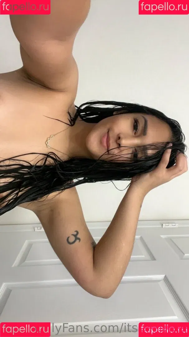 itsmillyhot Onlyfans Photo Gallery 