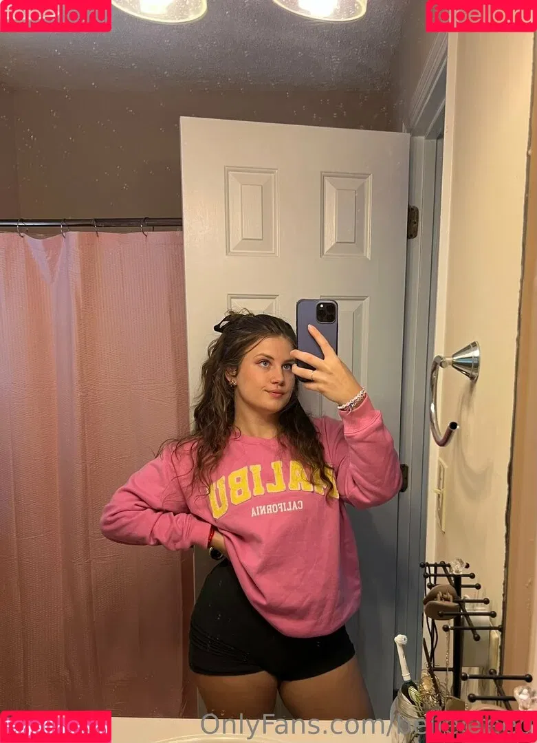 bellecreed Onlyfans Photo Gallery 
