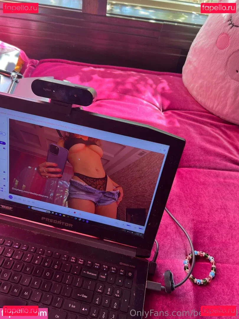 bellecreed Onlyfans Photo Gallery 