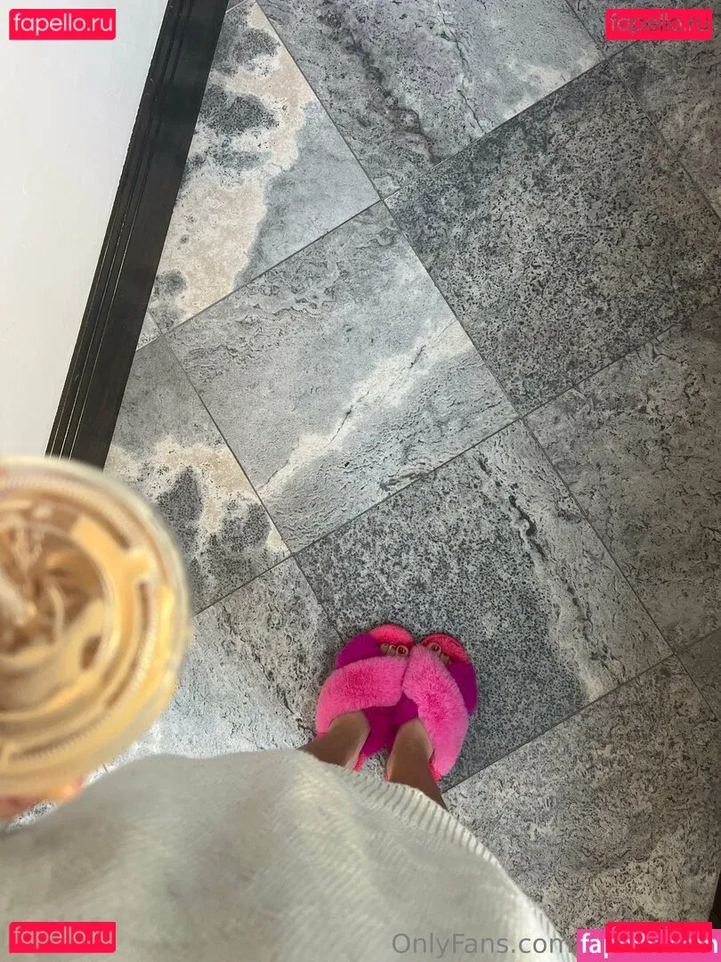 bellecreed Onlyfans Photo Gallery 