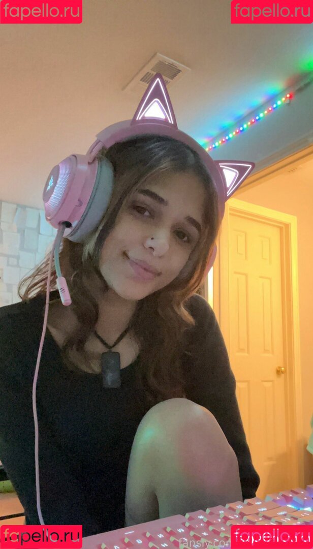 f_atherfigure Onlyfans Photo Gallery 