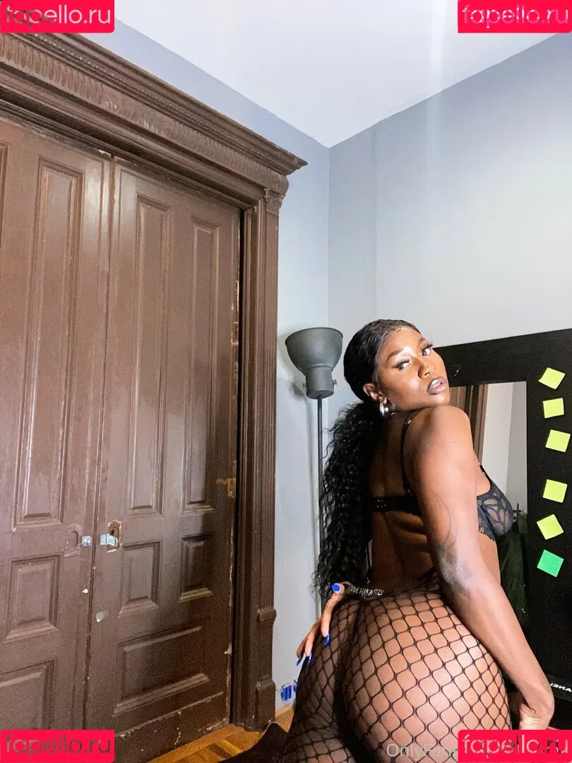 rudumb Onlyfans Photo Gallery 