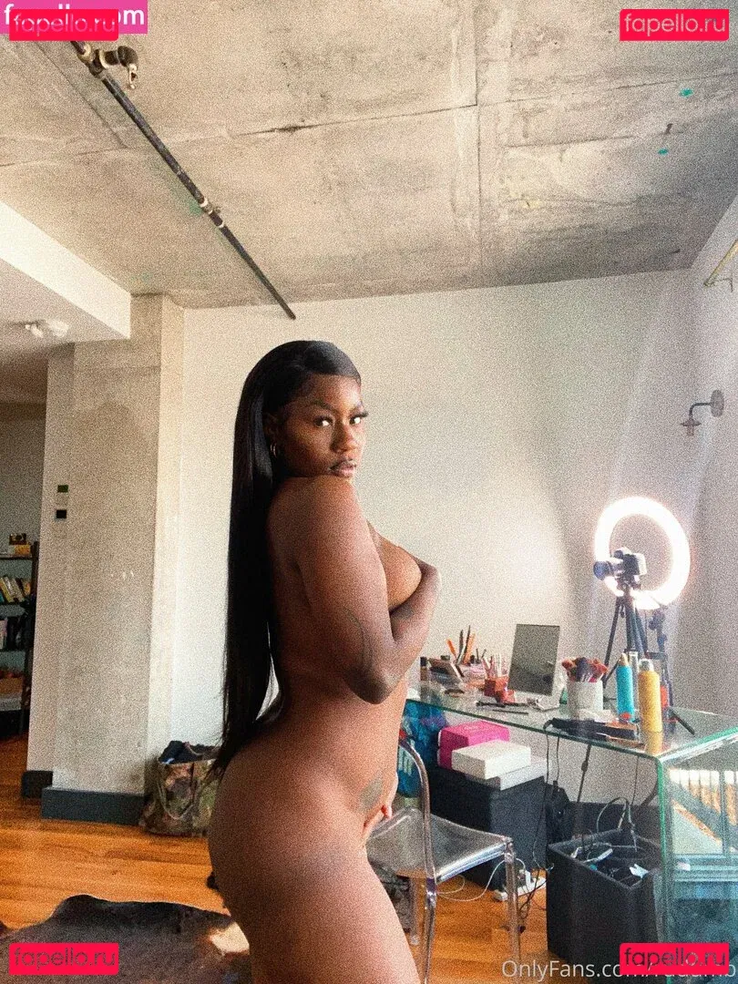 rudumb Onlyfans Photo Gallery 