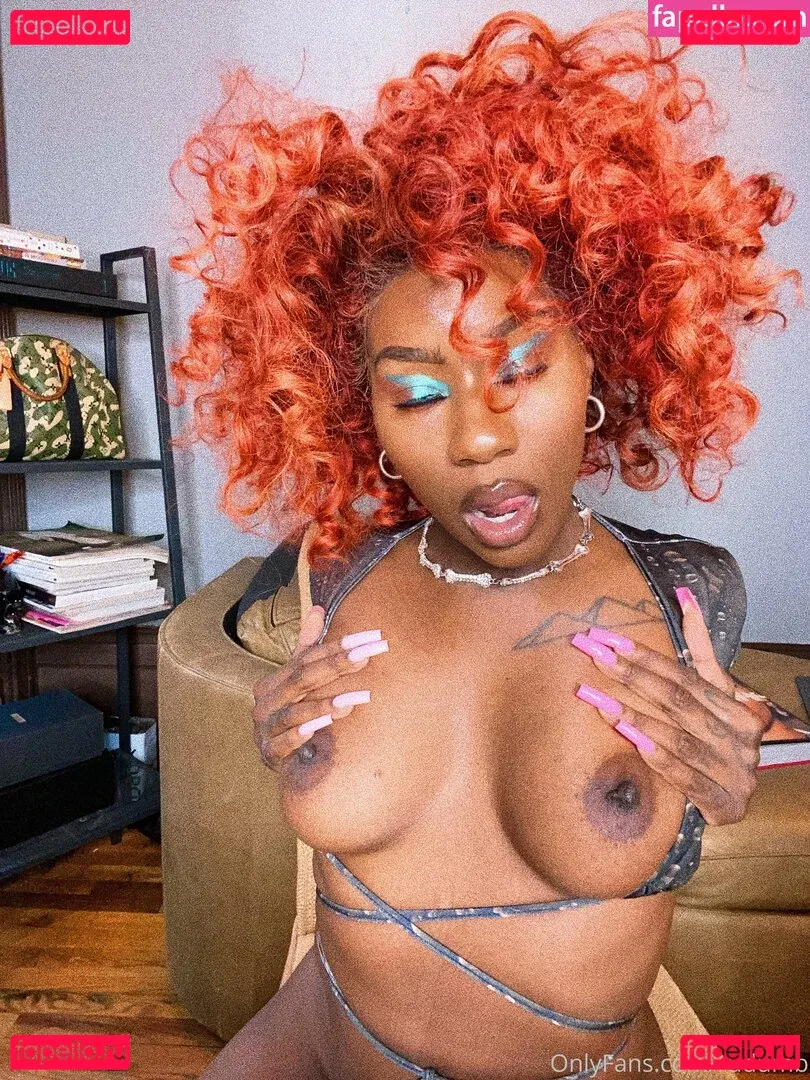 rudumb Onlyfans Photo Gallery 