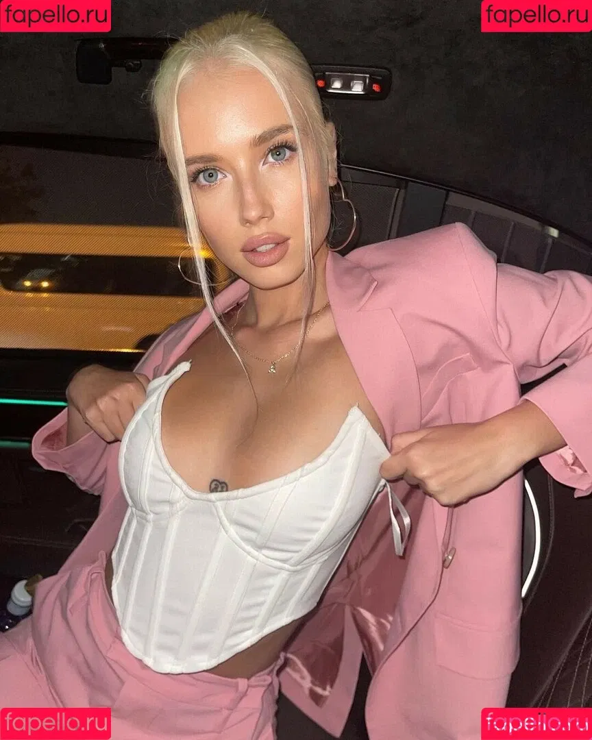 Polina Malinovskaya Onlyfans Photo Gallery 