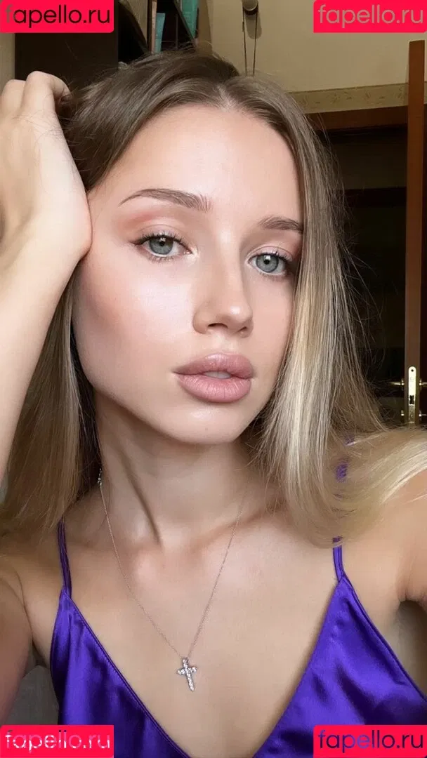 Polina Malinovskaya Onlyfans Photo Gallery 