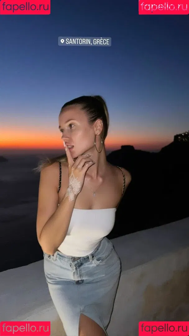 Polina Malinovskaya Onlyfans Photo Gallery 