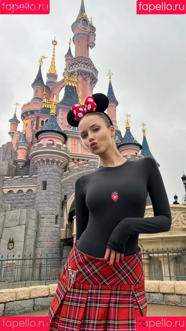 Polina Malinovskaya Onlyfans Photo Gallery 