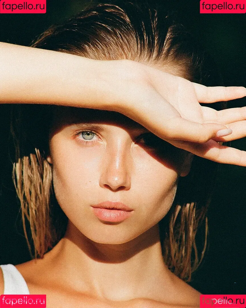 Polina Malinovskaya Onlyfans Photo Gallery 