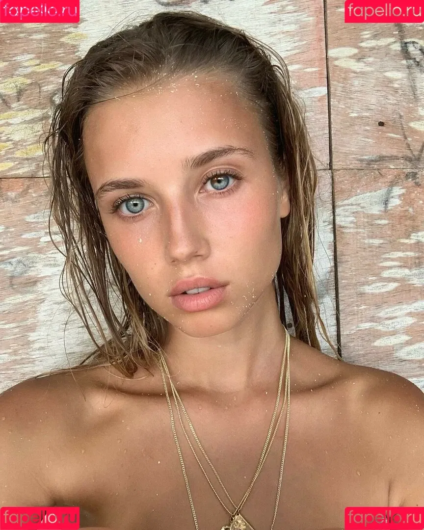Polina Malinovskaya Onlyfans Photo Gallery 