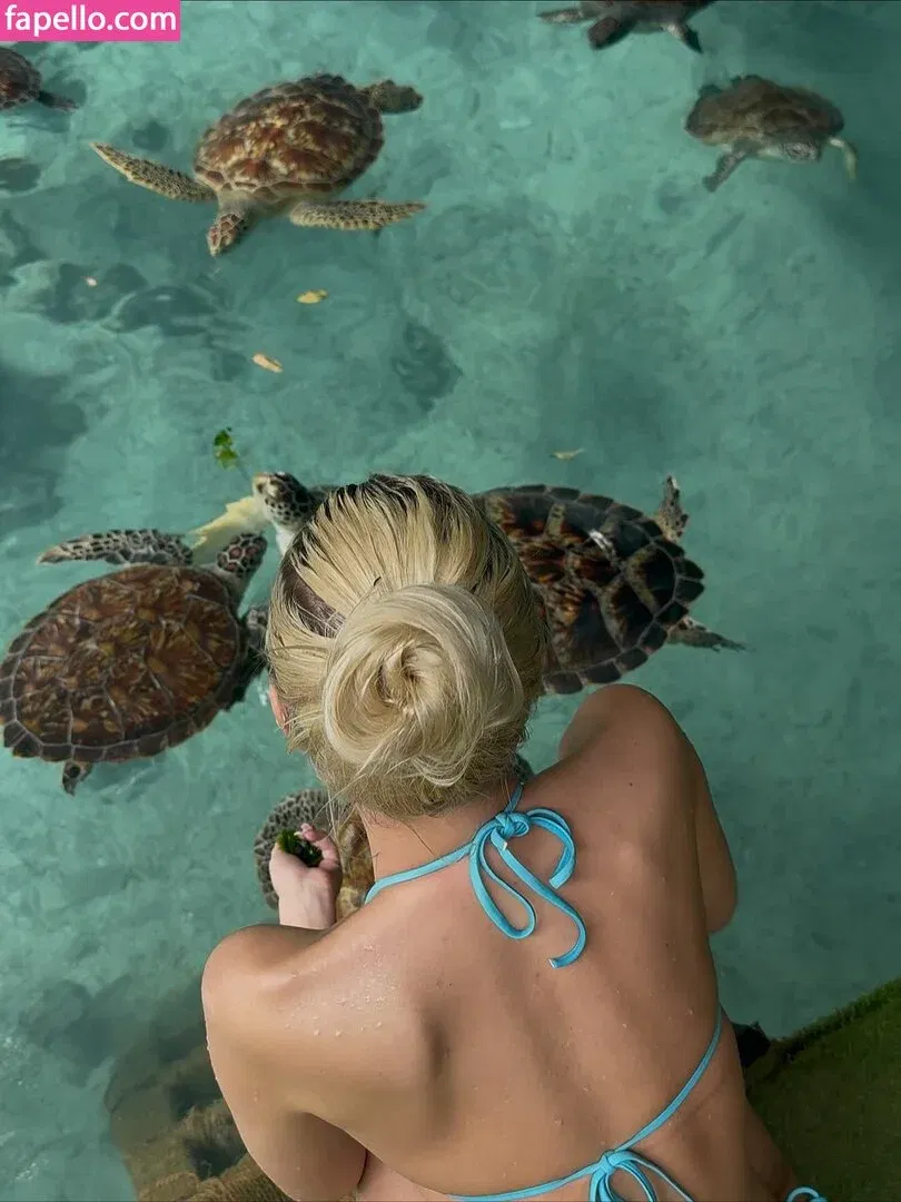 Polina Malinovskaya Onlyfans Photo Gallery 