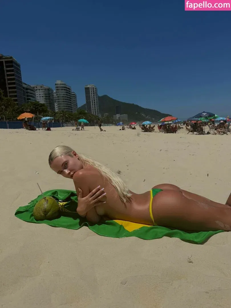 Polina Malinovskaya Onlyfans Photo Gallery 