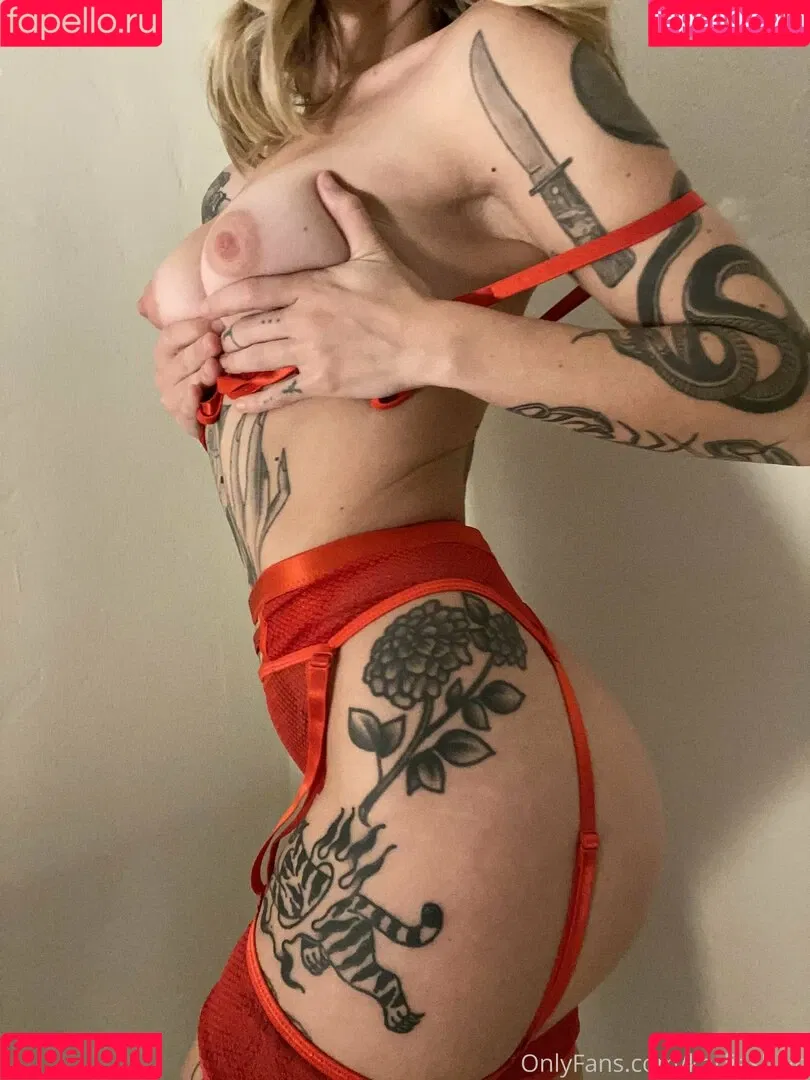 simpwhisperer Onlyfans Photo Gallery 