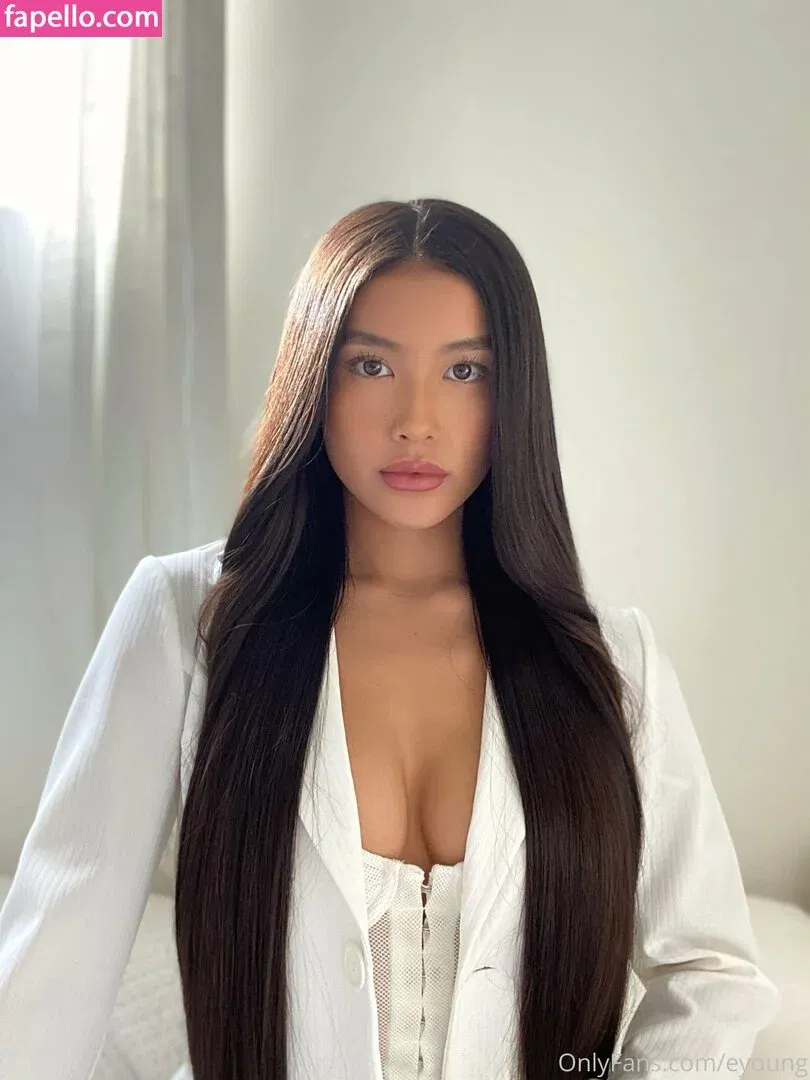 eyoung Onlyfans Photo Gallery 