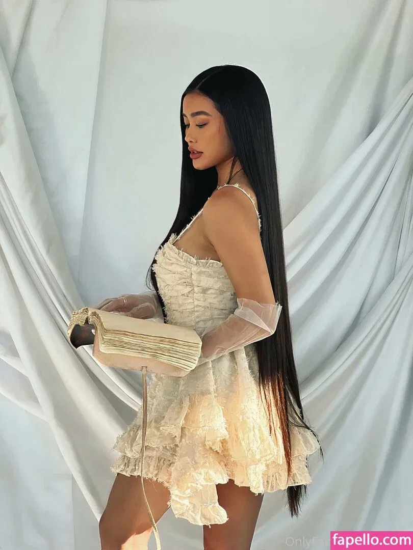 eyoung Onlyfans Photo Gallery 