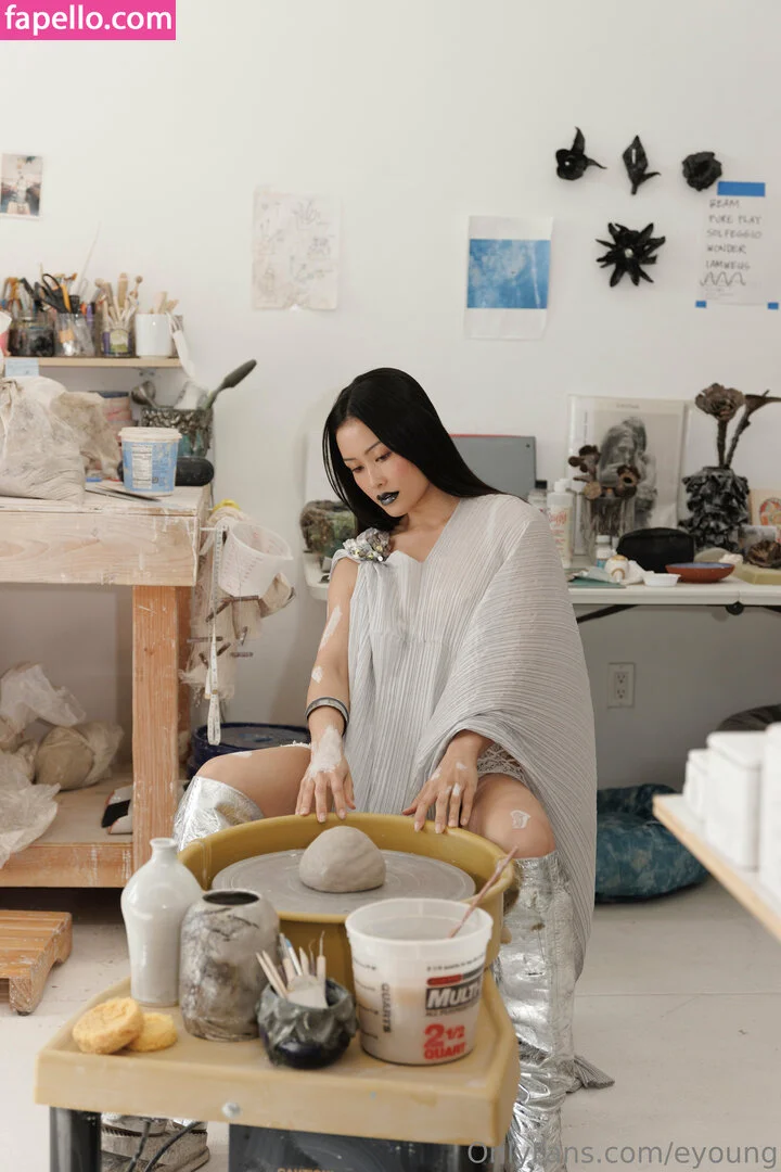 eyoung Onlyfans Photo Gallery 