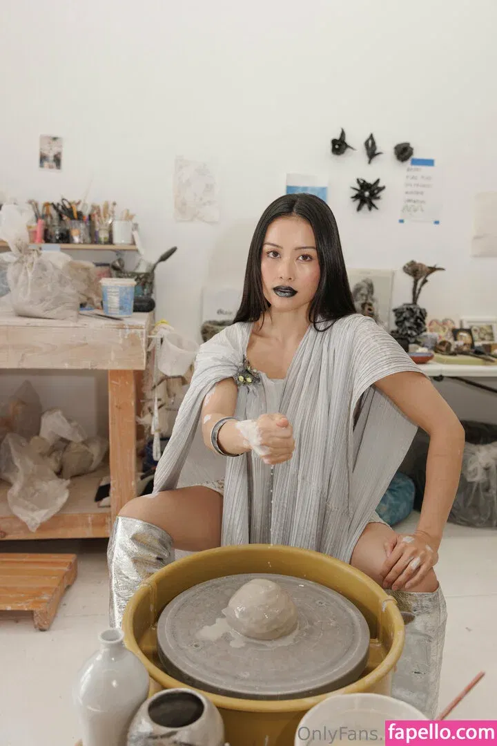 eyoung Onlyfans Photo Gallery 