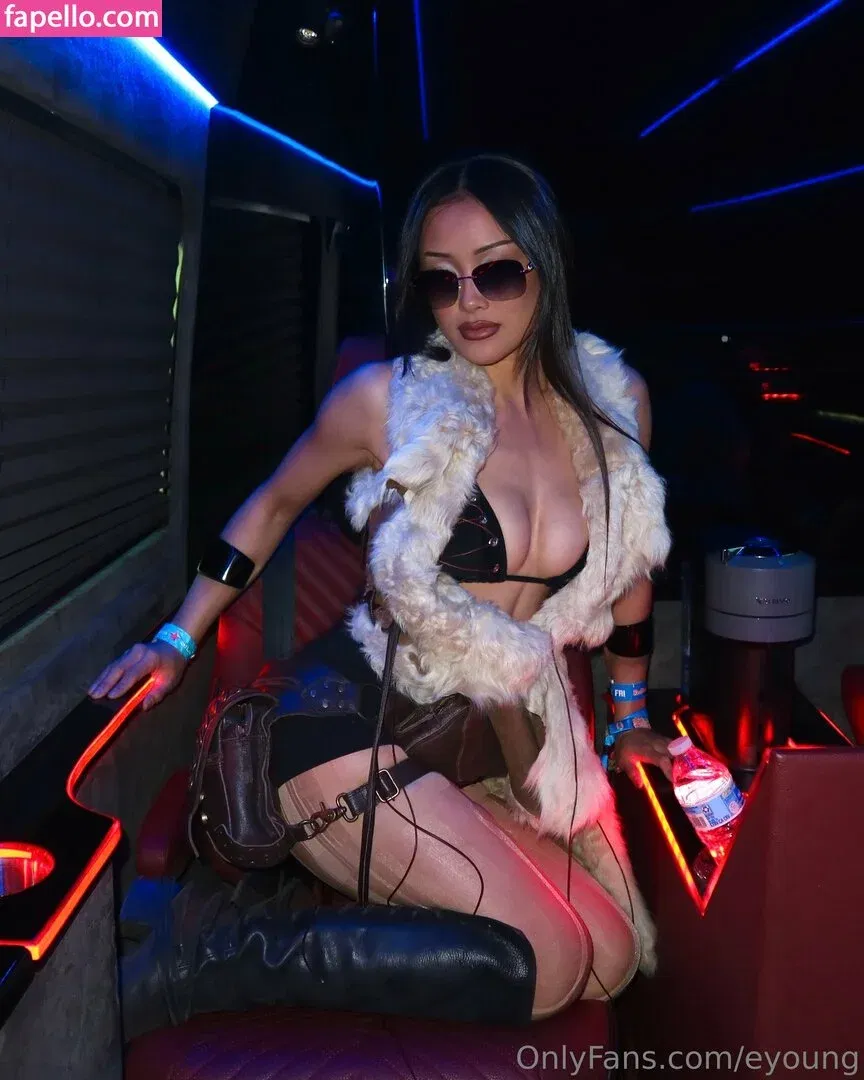 eyoung Onlyfans Photo Gallery 