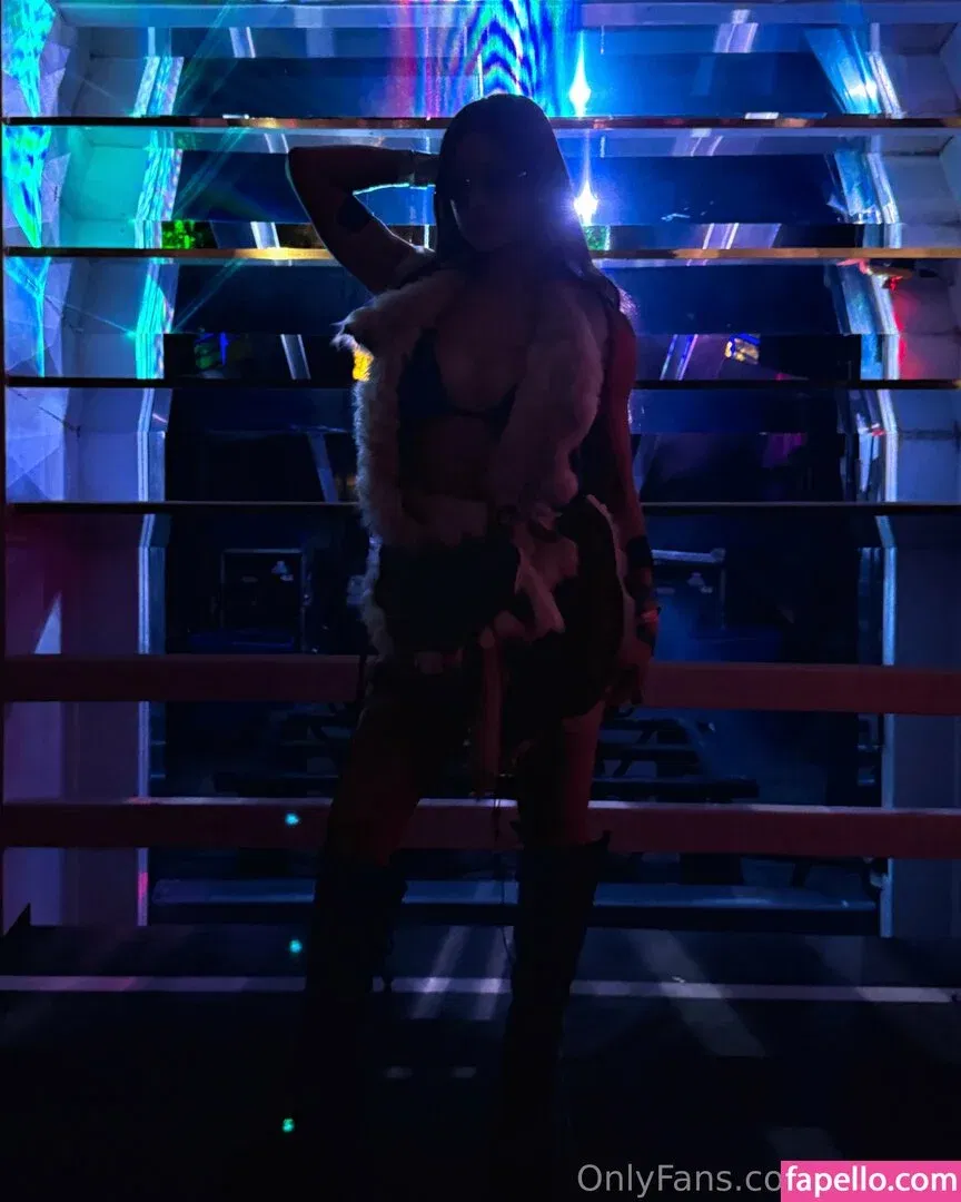 eyoung Onlyfans Photo Gallery 