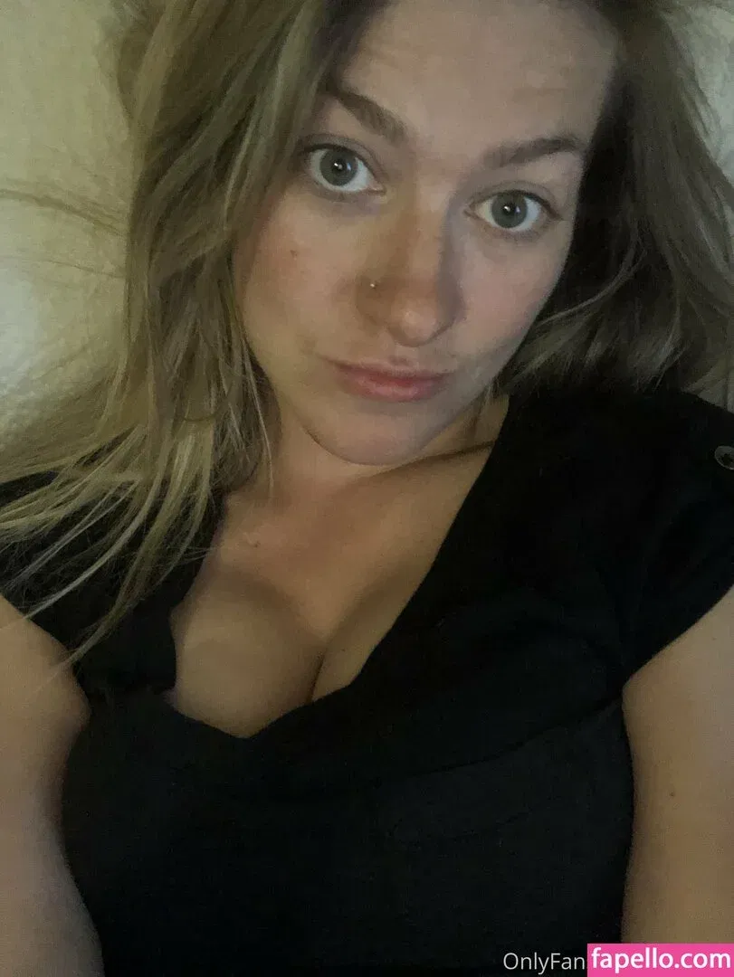 tittytata Onlyfans Photo Gallery 