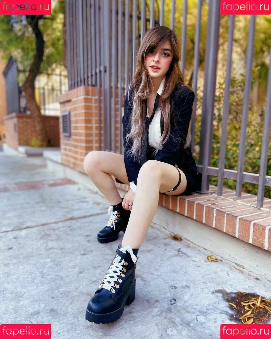 Aruuu Onlyfans Photo Gallery 