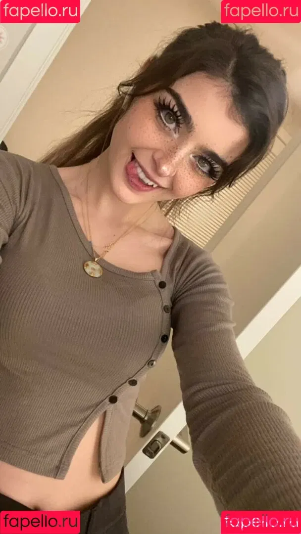 Aruuu Onlyfans Photo Gallery 