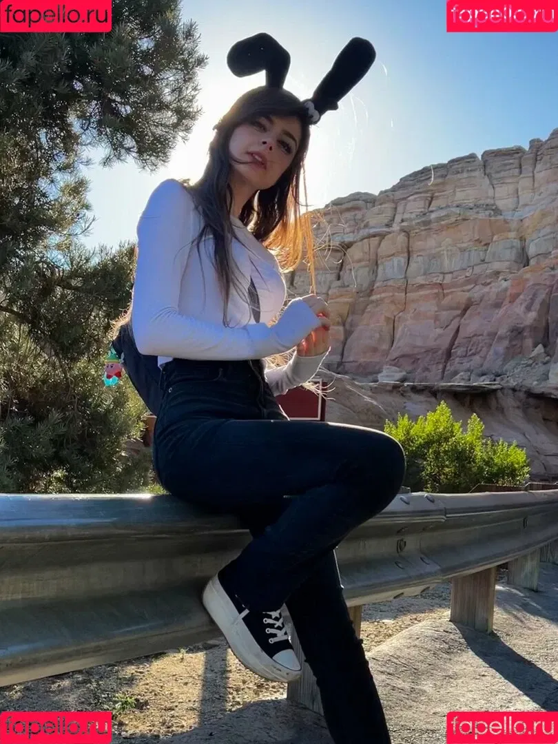 Aruuu Onlyfans Photo Gallery 